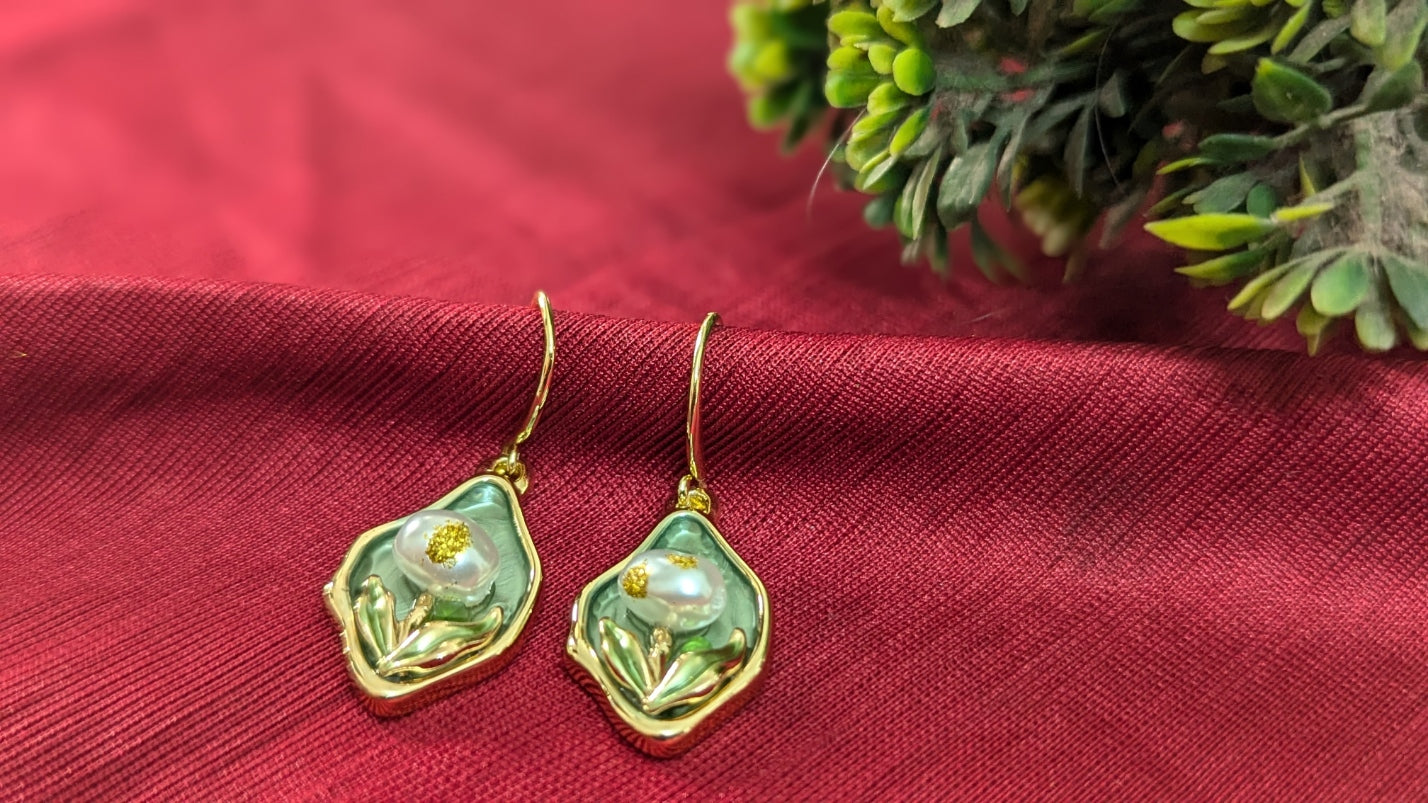 Vintage Leaf Shape Pistachio Pearl Drop Earrings