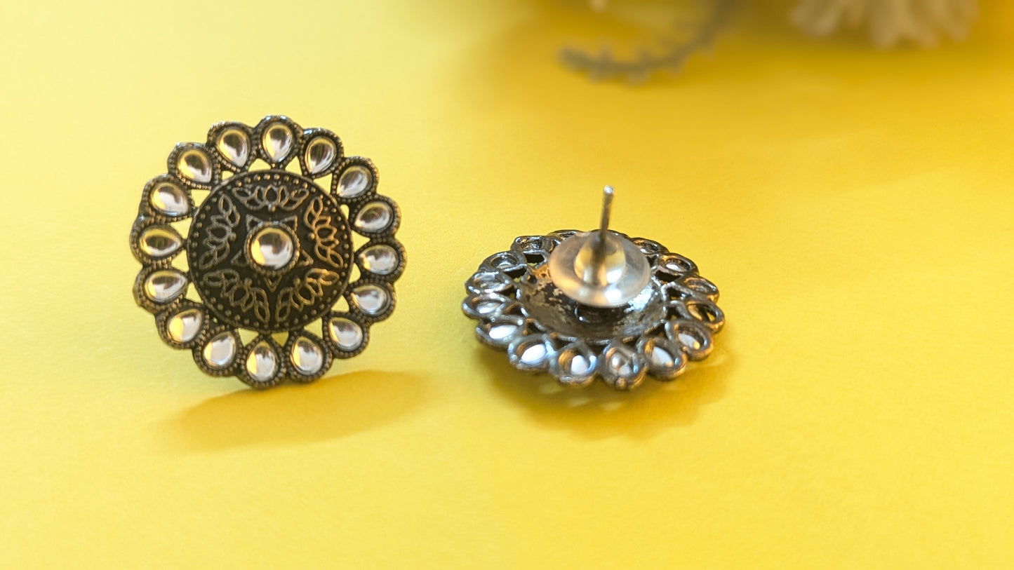 White Kundan Studded Flower Shape Silver Oxidized Stud Earring