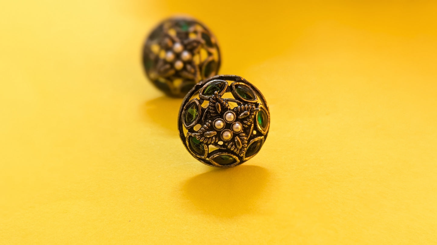 Green Kundan Stone Studded Rounds Silver Oxidized Stud Earring