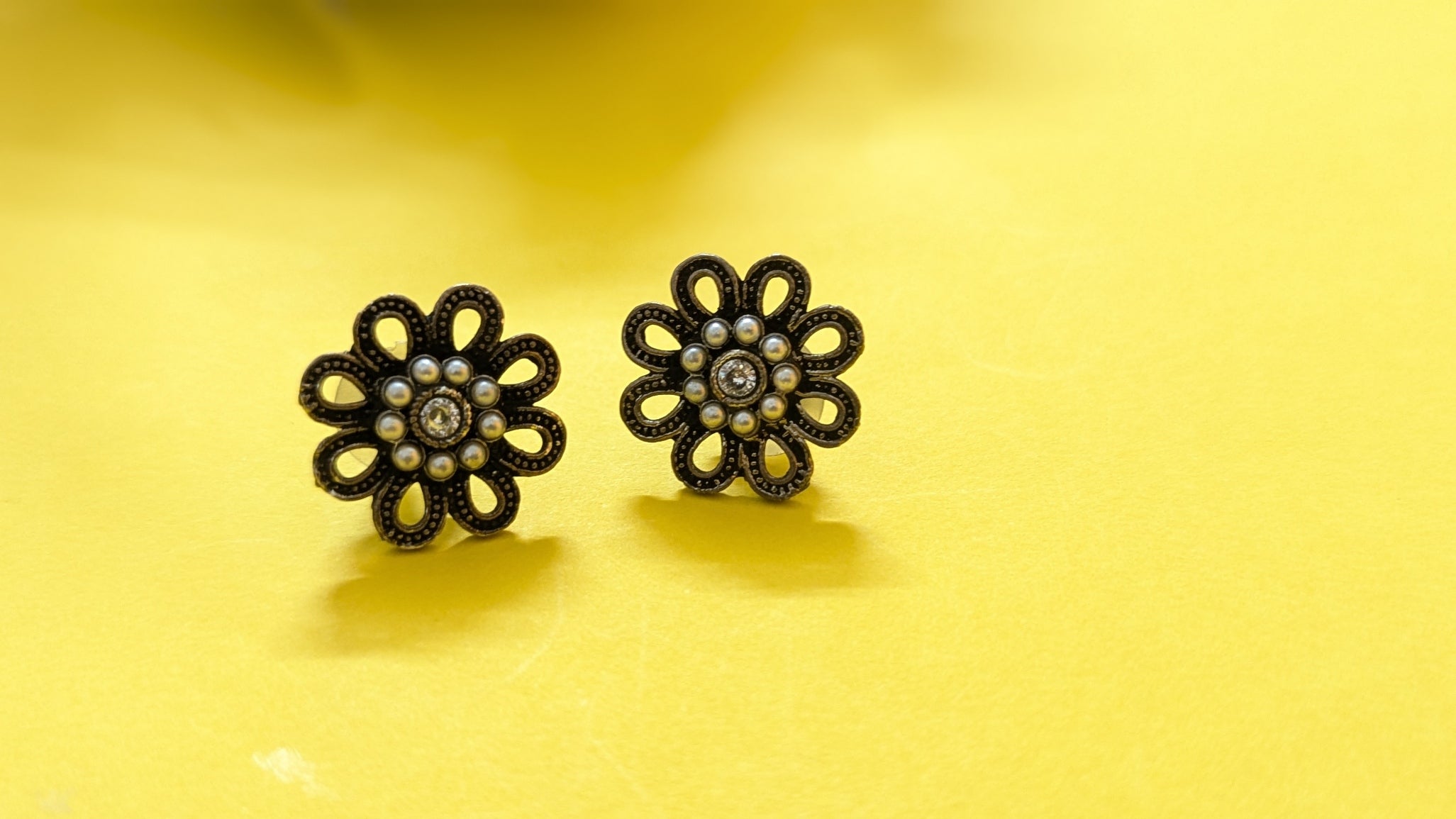 Flower Shape Silver Oxidized Stud Earring With Pearls & White Stone In Center