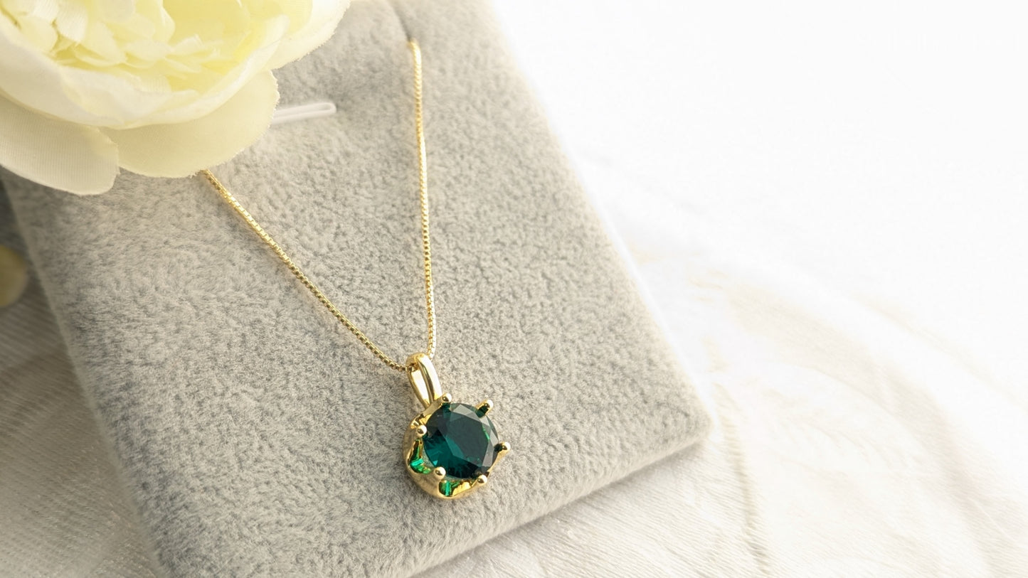 Gold Plated Green Stone Anti Tarnish Pendant Chain Necklace