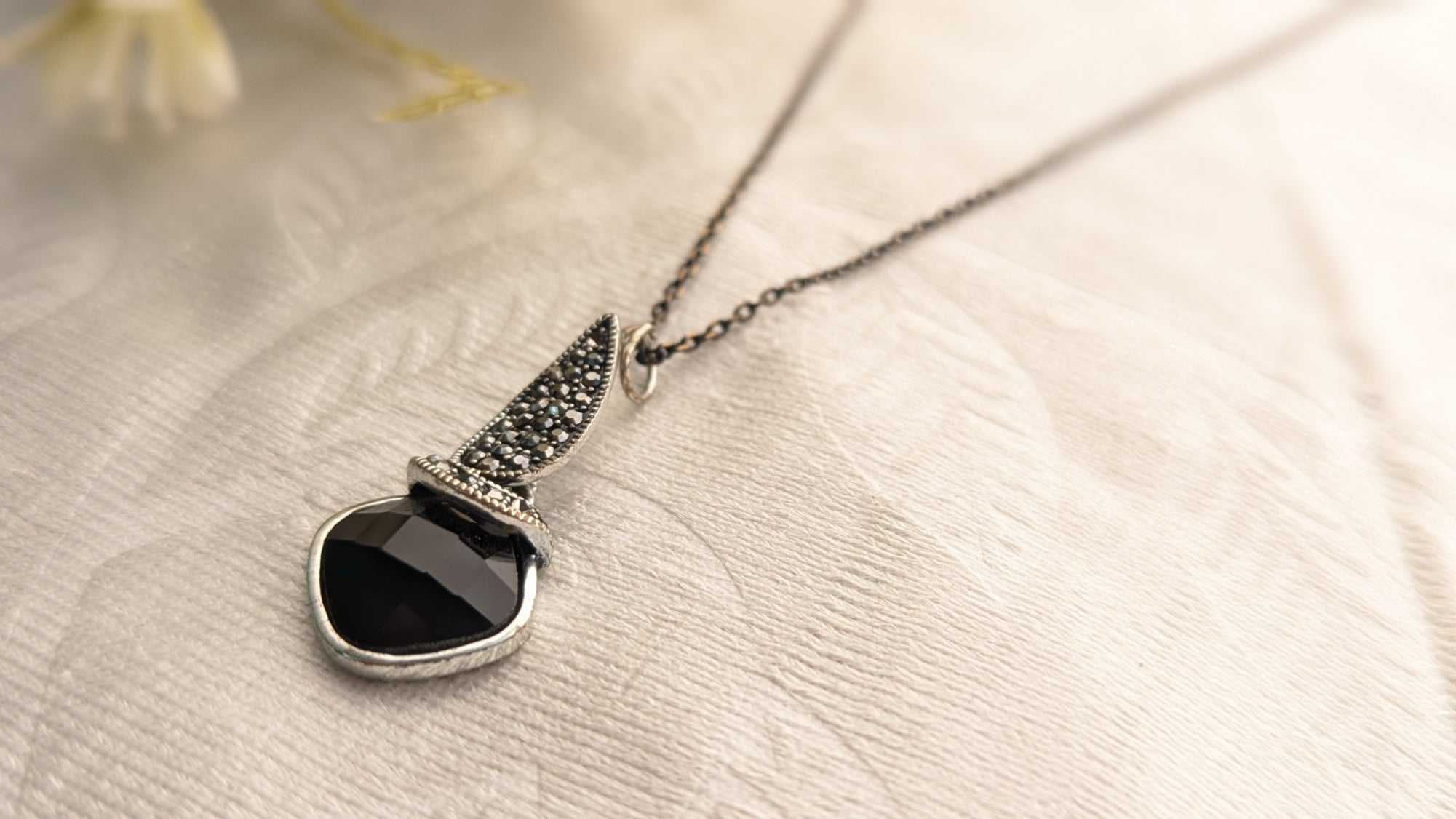 Silver Chain Black Pendant Necklace