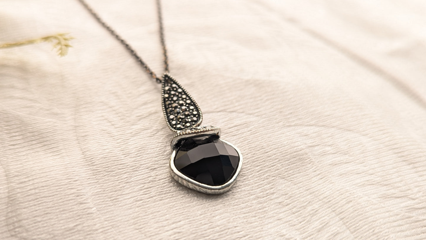 Silver Chain Black Pendant Necklace